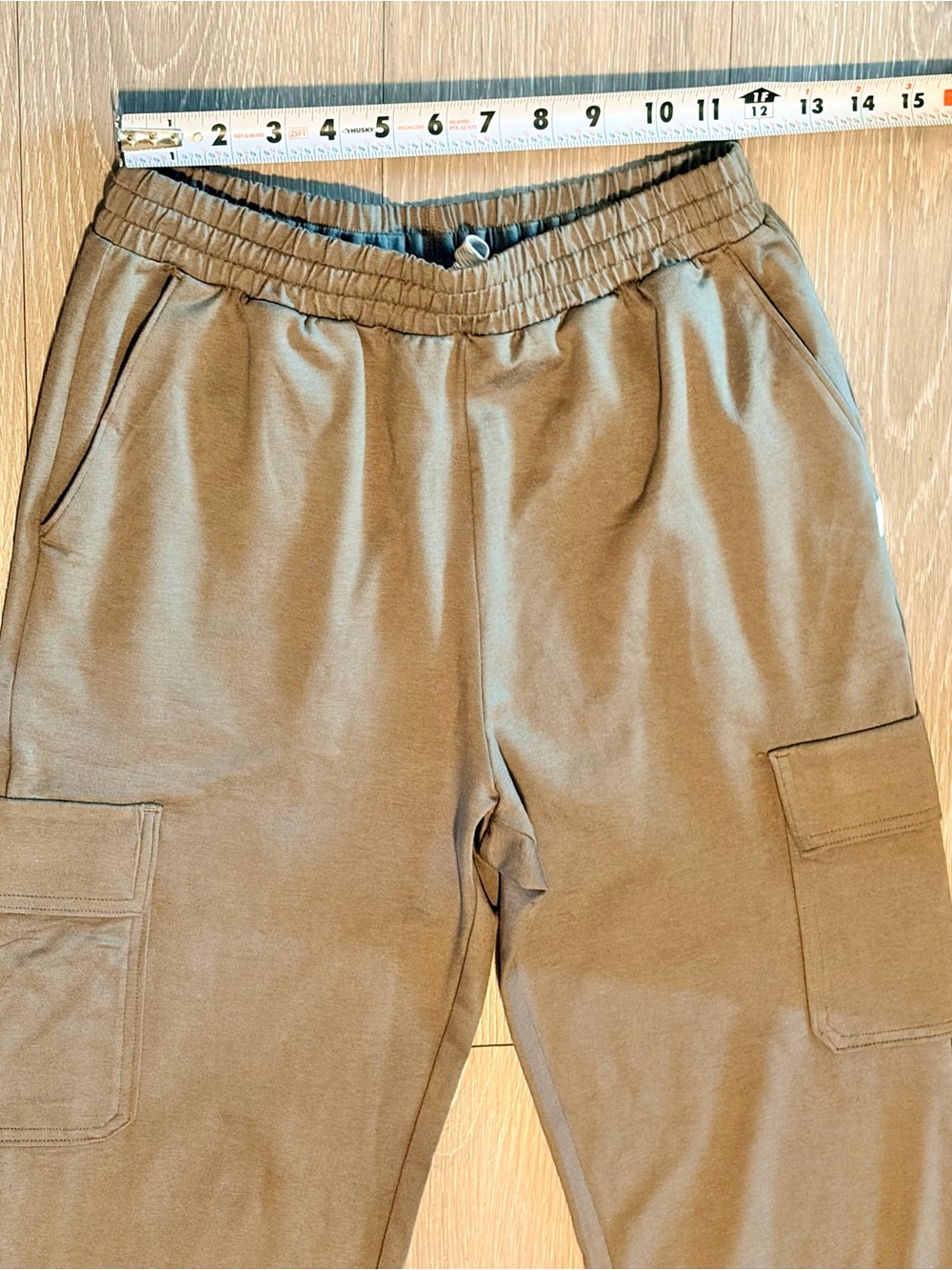 Vuori Boyfriend Cargo Sweatpant - Picture 8 of 11
